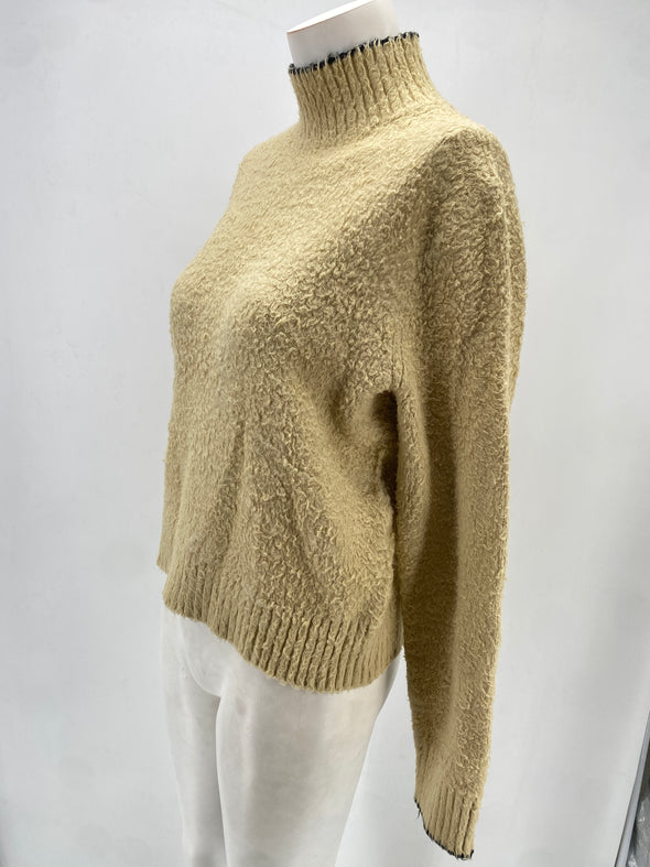 Pull col montant