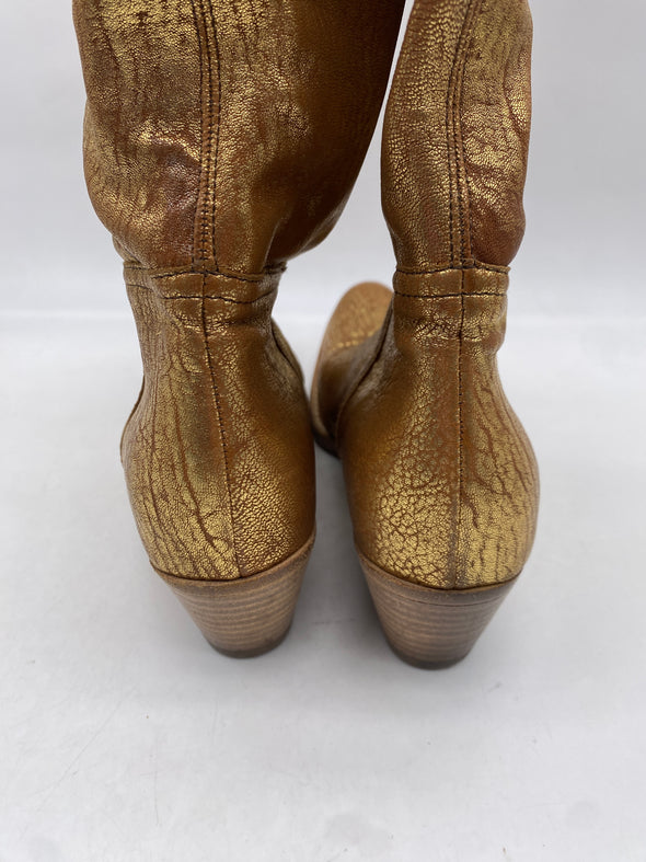 Bottes en cuir dorées