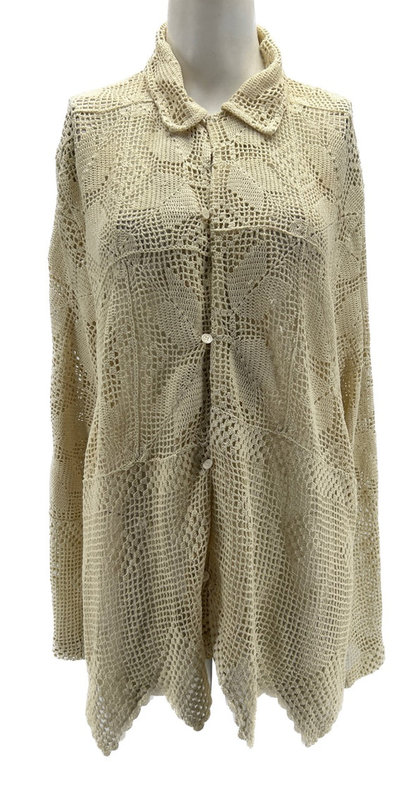 Chemise beige en maille ajourée