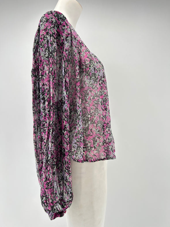 Blouse violette avec imprimés floraux