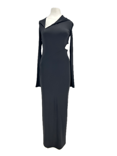 Robe noire à capuche