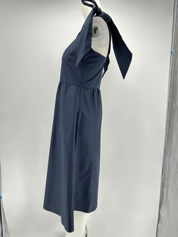 Robe noire à bretelles