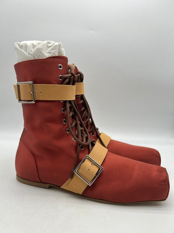 Boots en satin rouge