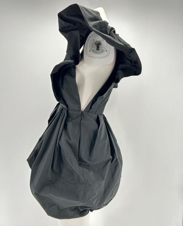 Robe bouffante à manches à volants