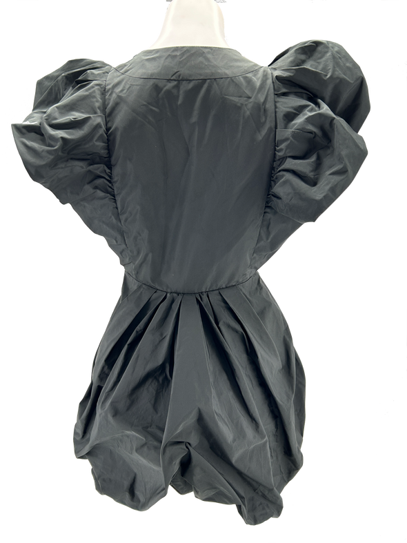 Robe bouffante à manches à volants