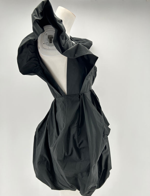 Robe bouffante à manches à volants