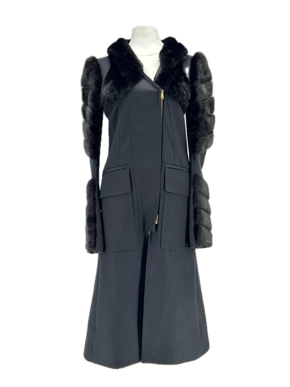 Manteau en soie et fourrure