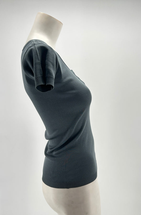 T-shirt bleu à col boutonné