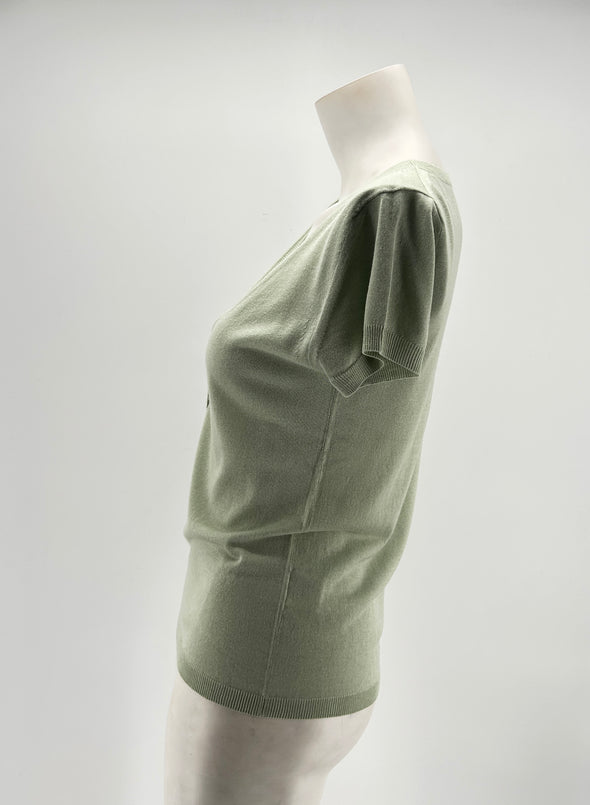 T-shirt vert en soie à décolleté "Pandore"