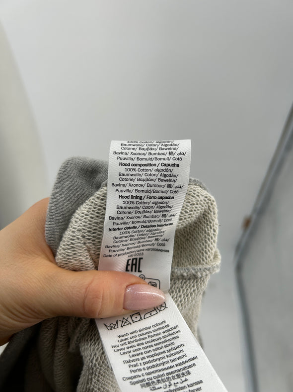 Sweatshirt à capuche gris
