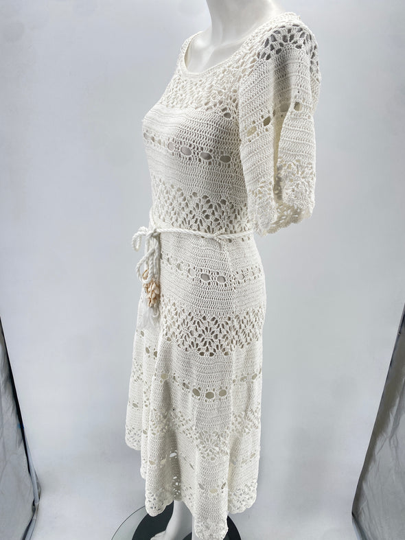 Robe blanche en crochet