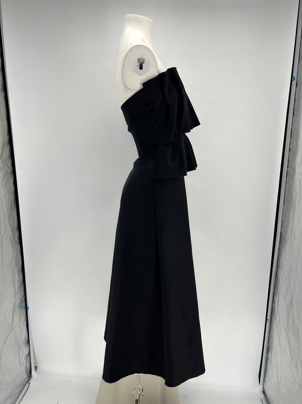 Robe satinée noire