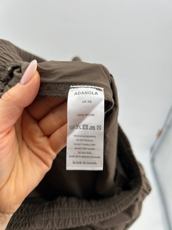 Pantalon parachute taupe