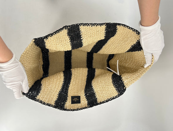 Sac cabas en paille à rayures noires