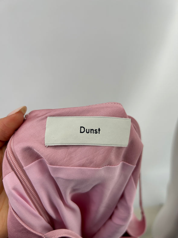 Robe satinée rose