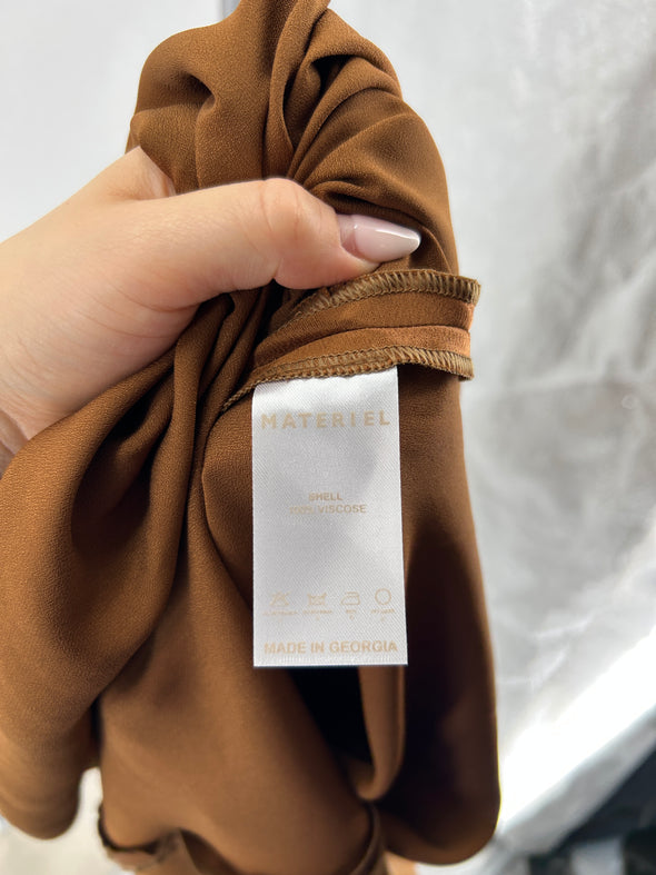 Robe satinée marron