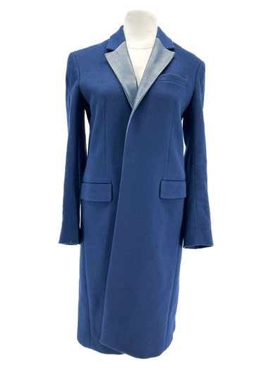 Manteau bleu en laine et cachemire