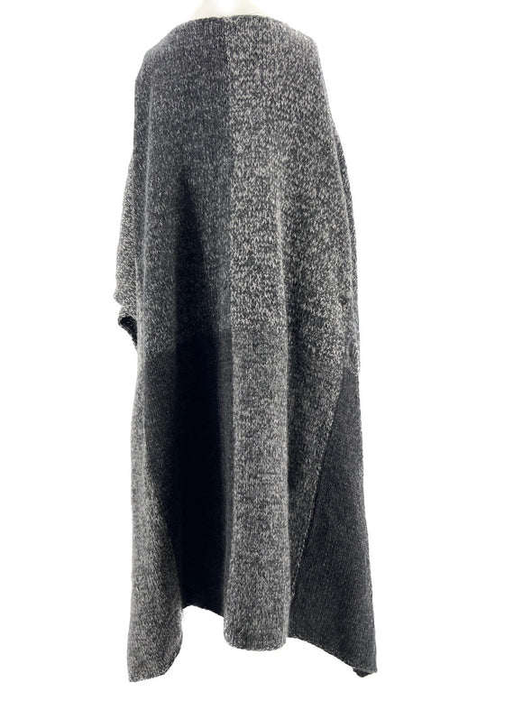 Poncho en cachemire gris