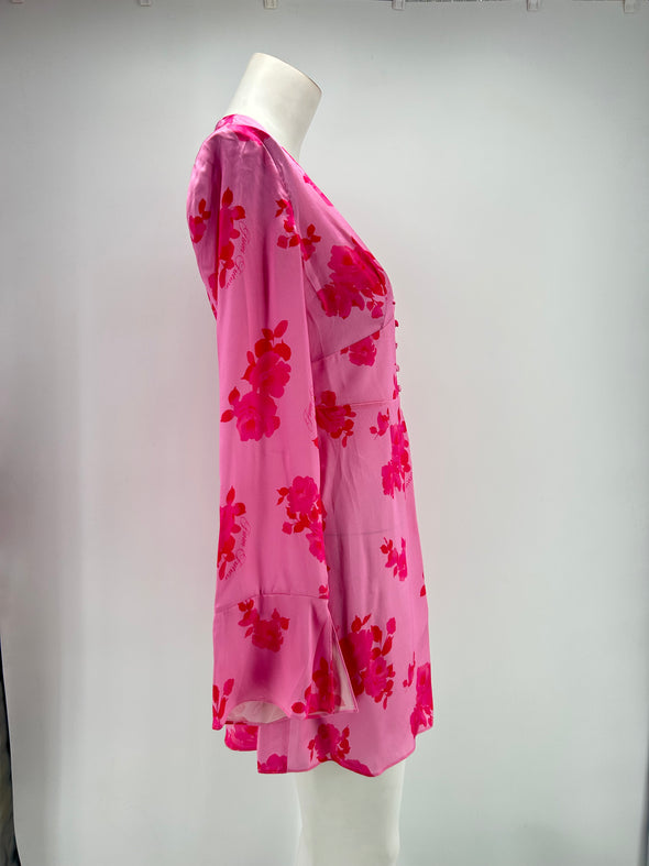 Robe rose à fleurs