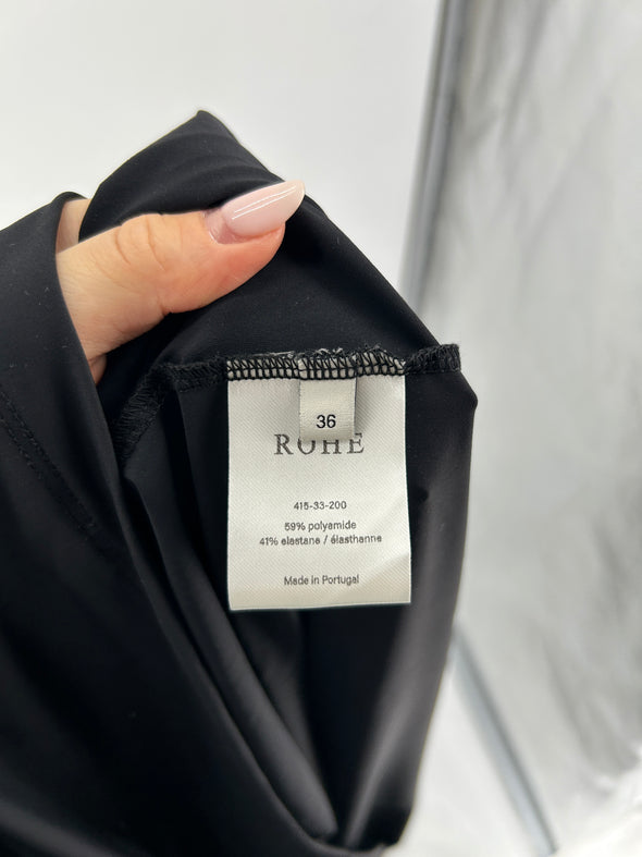 Robe noire