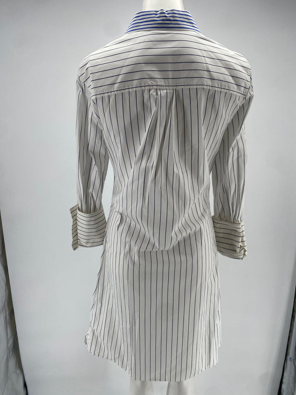 Robe à rayures blanches