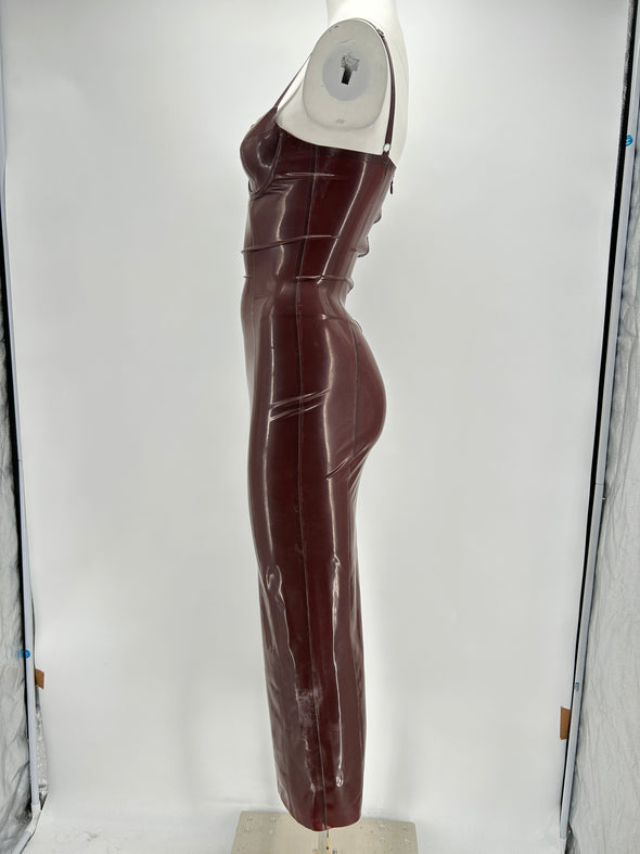 Robe en latex marron