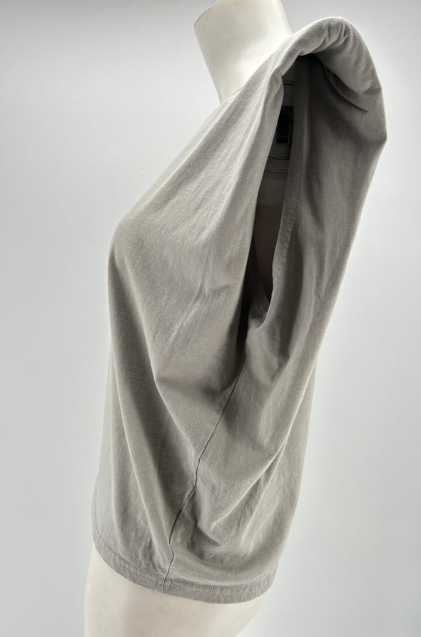 T-shirt beige à épaules rembourrées "Eva"