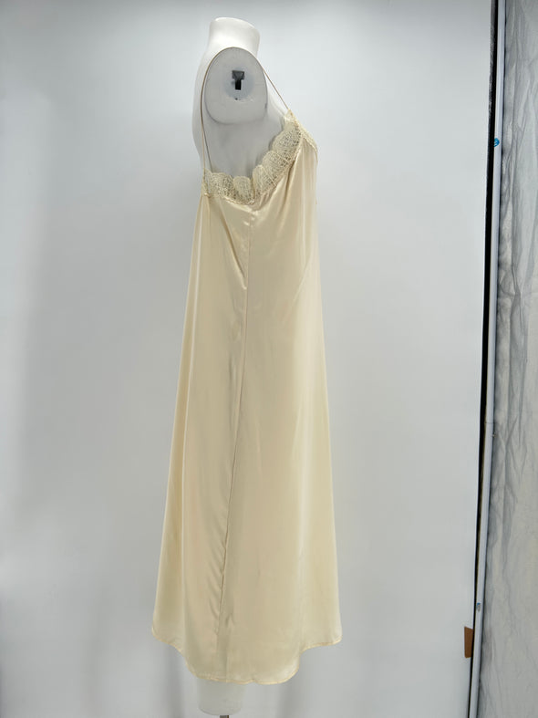 Robe beige "Nassima"