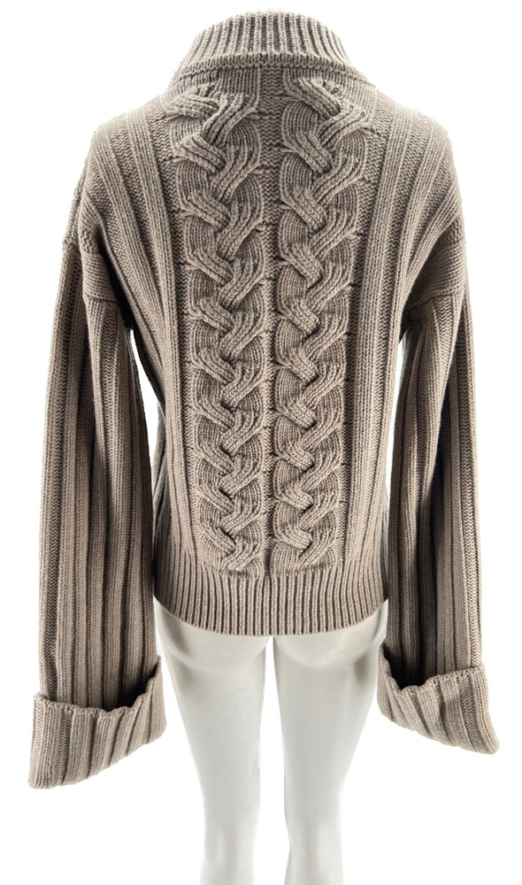 Pull beige à col roulé à torsades