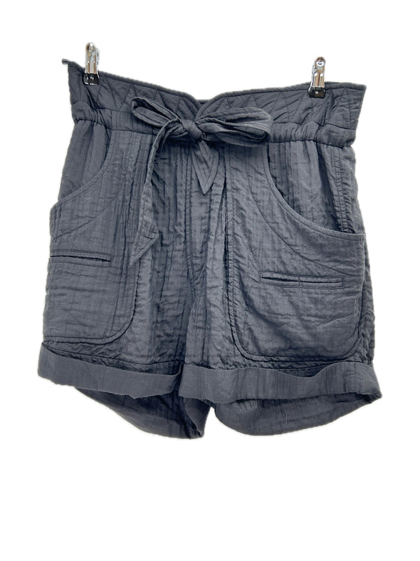 Short noir
