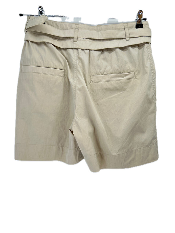 Short beige