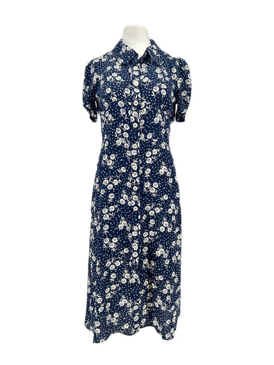 Robe marine à fleurs