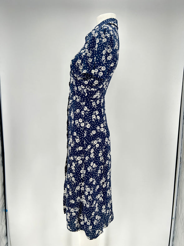 Robe marine à fleurs
