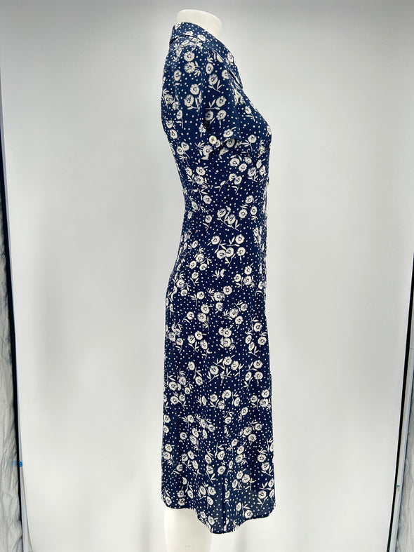 Robe marine à fleurs