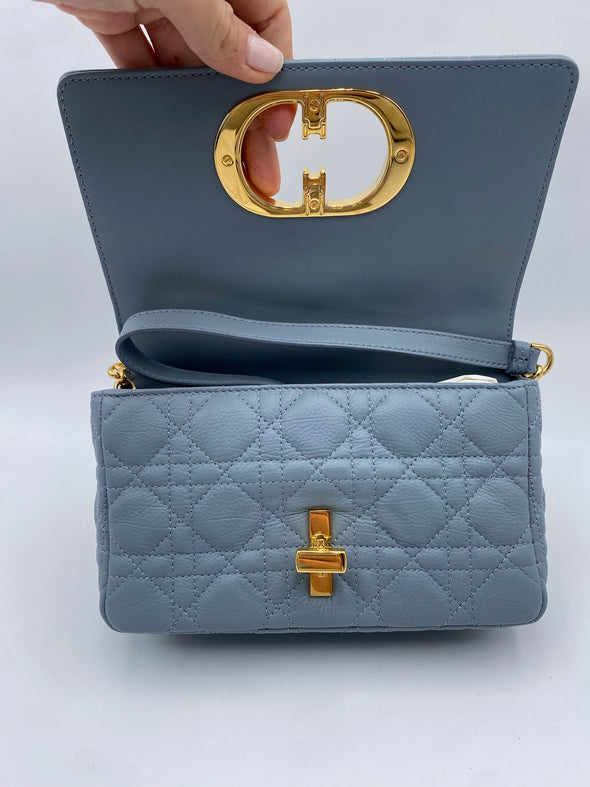 Sac Dior Caro Small en cuir bleu