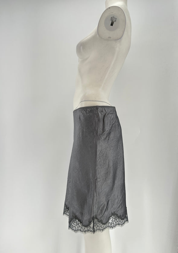 Jupe satinée grise