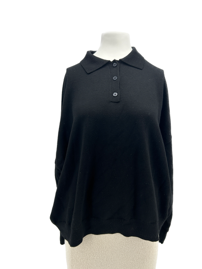 Pull noir à boutons en laine