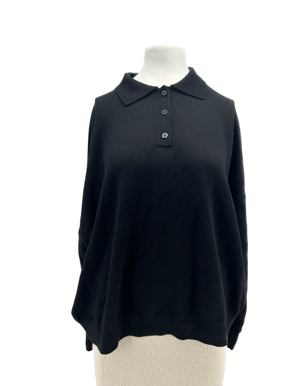 Pull noir à boutons en laine