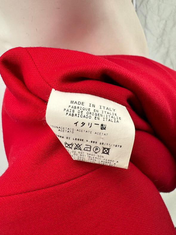 Manteau rose et rouge