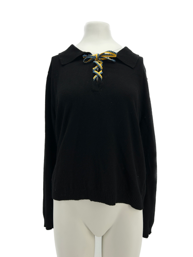 Pull noir à lacet jaune et bleu