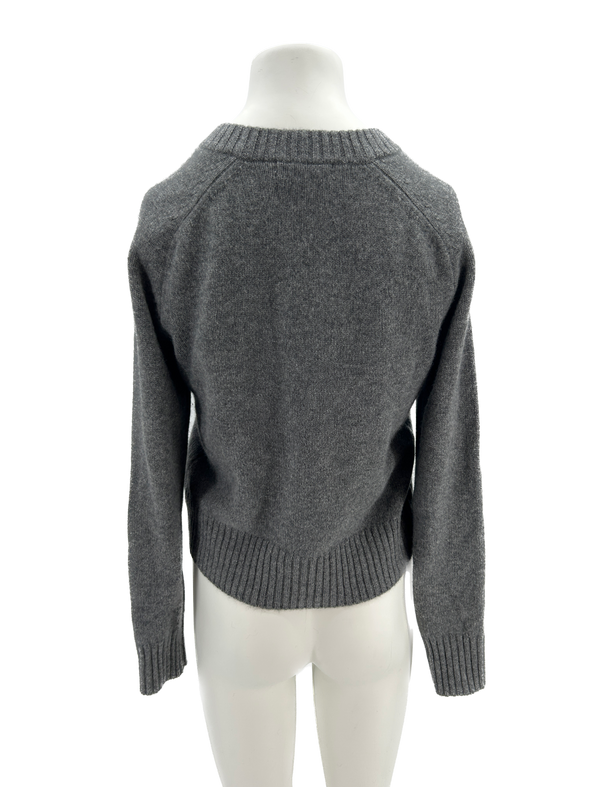 Pull gris à col V en cachemire