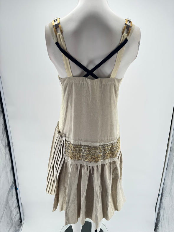 Robe en lin beige et perles brodées