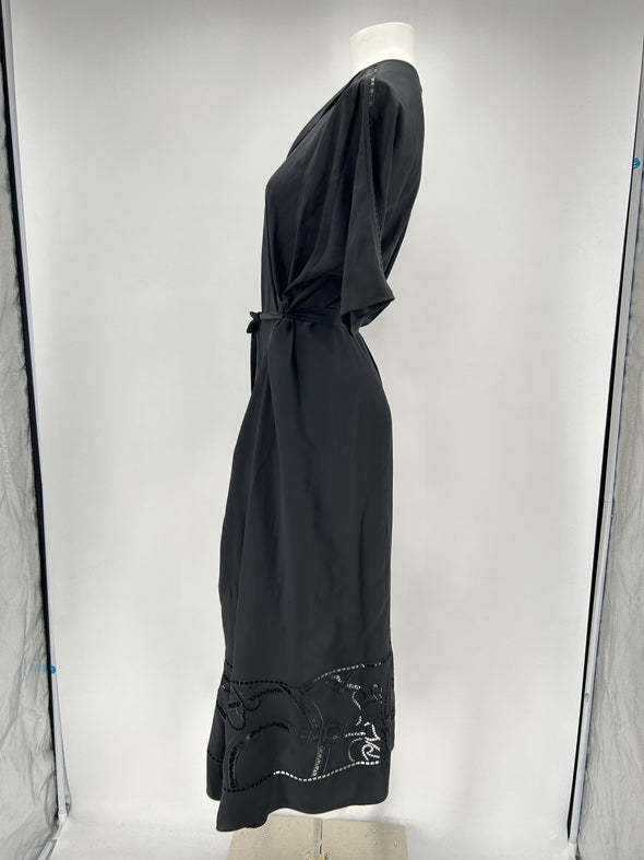 Robe satinée noire