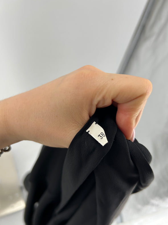 Robe satinée noire