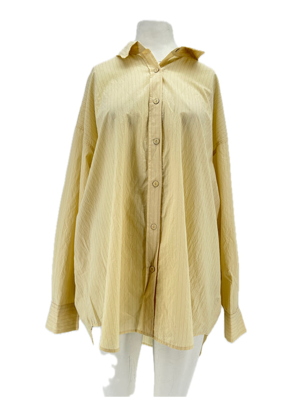 Chemise à fines rayures