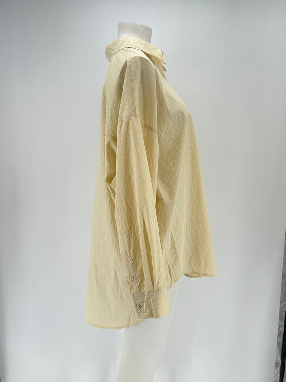 Chemise à fines rayures