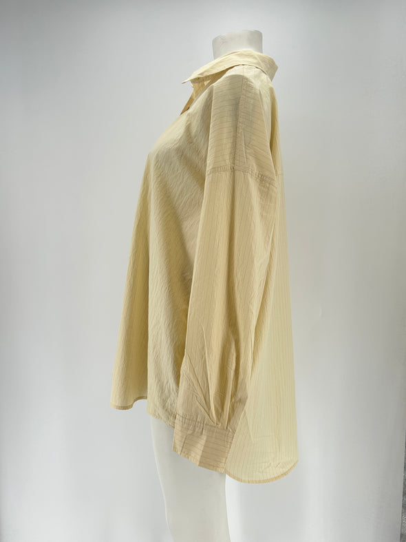 Chemise à fines rayures