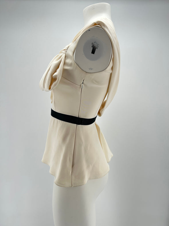 Top beige ceinturé sans manches