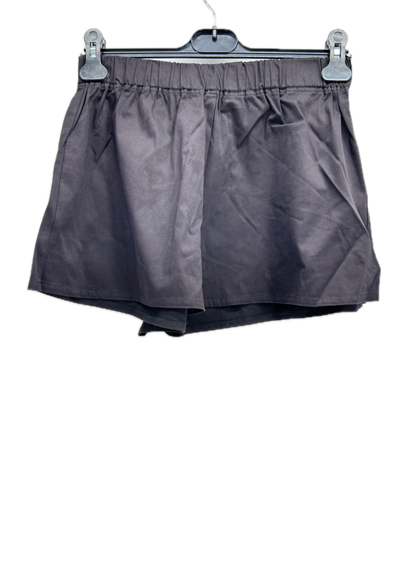 Short noir