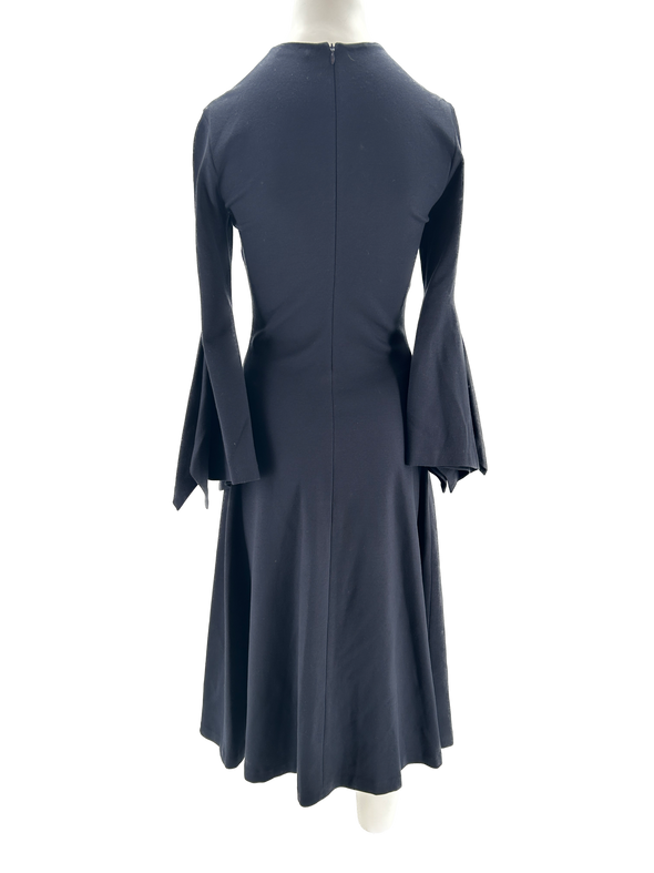 Robe longue bleu marine à manches évasées